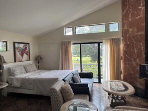 In-room safe, iron/ironing board, free WiFi, bed sheets