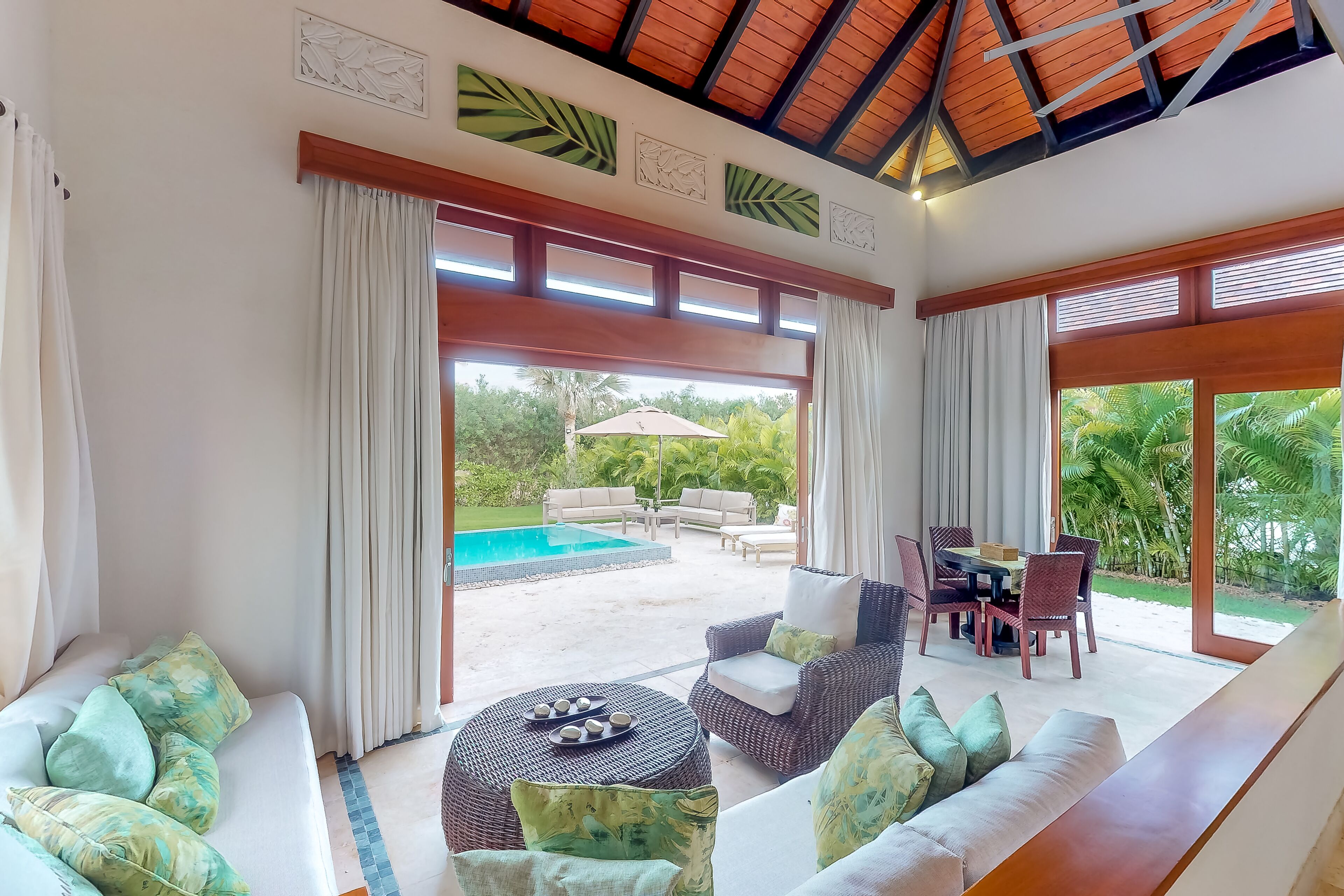 Télévision, chaîne hi-fi