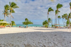 Beach nearby, beach towels - Green Village Bungalow (Punta Cana)