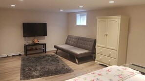 1 bedroom, iron/ironing board, free WiFi, bed sheets