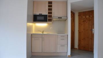 Kühlschrank, Mikrowelle