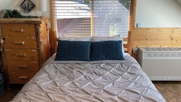 1 bedroom, desk, free WiFi, bed sheets