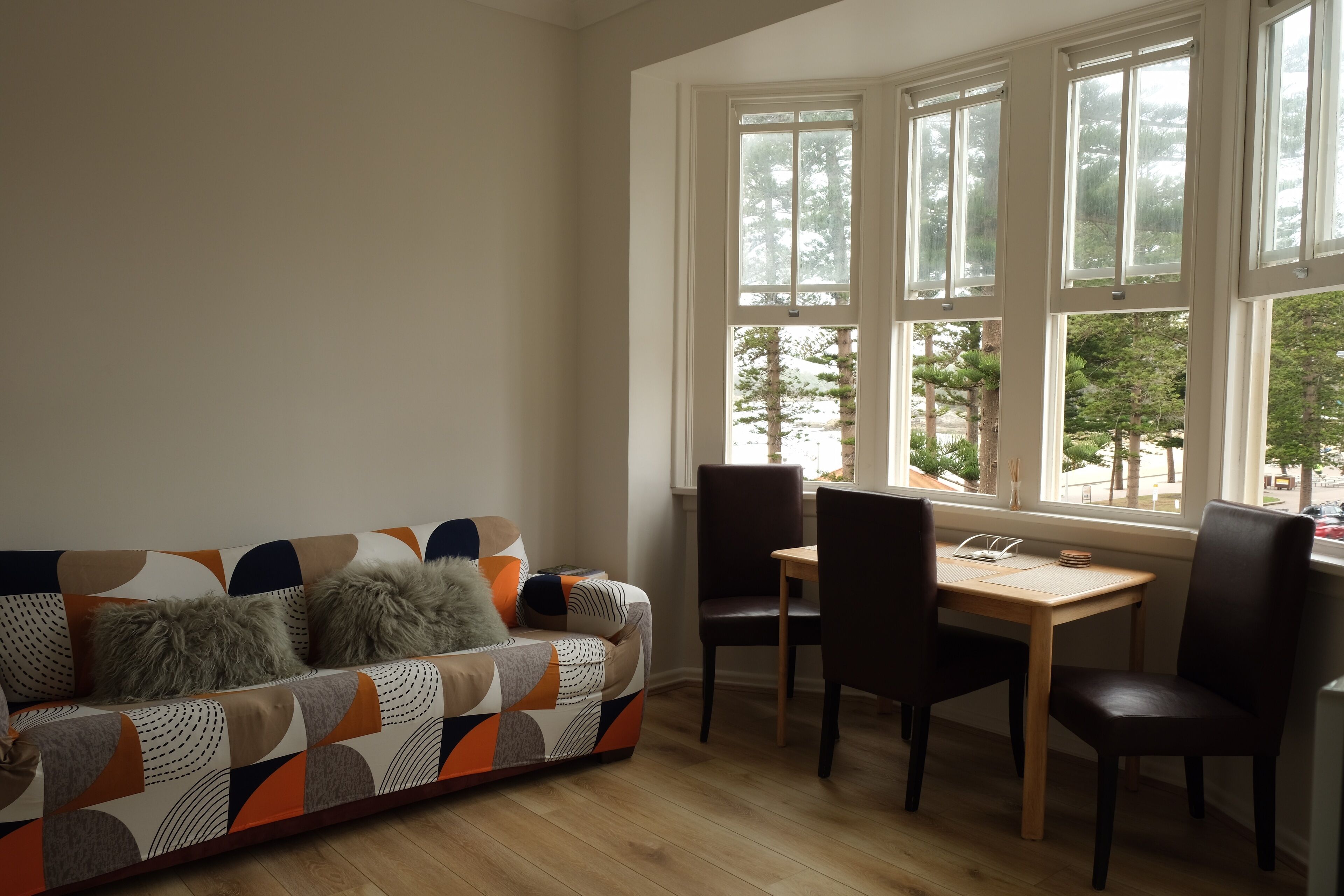 World famous beach location Manly — image 6