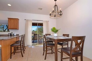 Dining - Montezuma Dark Sky Retreat, Near Sedona! (Lake Montezuma)