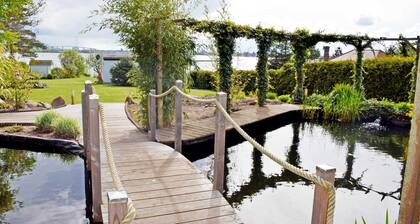 Ferienwohnung Altefähr mit Garten und Sonnenterrasse - Ferienwohnung Altefähr