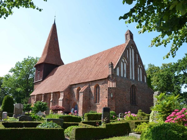 Unclassified image, 1 of 24, button