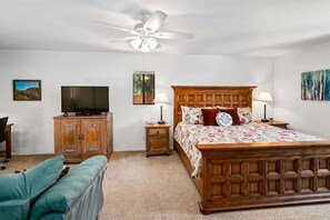 3 bedrooms, desk, laptop workspace, iron/ironing board