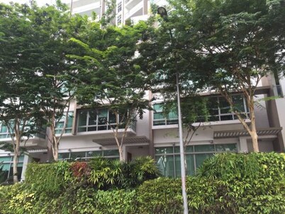 Orchard Rd - Big Master Room