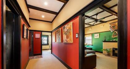 Cullalo ArtHouse- gorgeous accommodation combined with an art gallery! - Stunning one bedroom apartment in east Albury