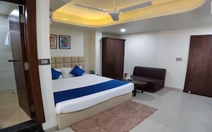 Soundproofing, free WiFi - Hotel Jalsa (Bhopal)