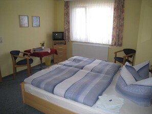 2 habitaciones, cuna de viaje, wifi y ropa de cama 