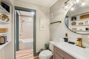 أحواض استحمام، مجففات شعر