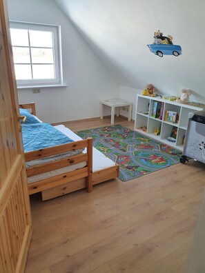 2 Schlafzimmer, Bügeleisen/Bügelbrett, Reisekinderbett, kostenloses WLAN