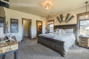 5 bedrooms, free WiFi, bed sheets