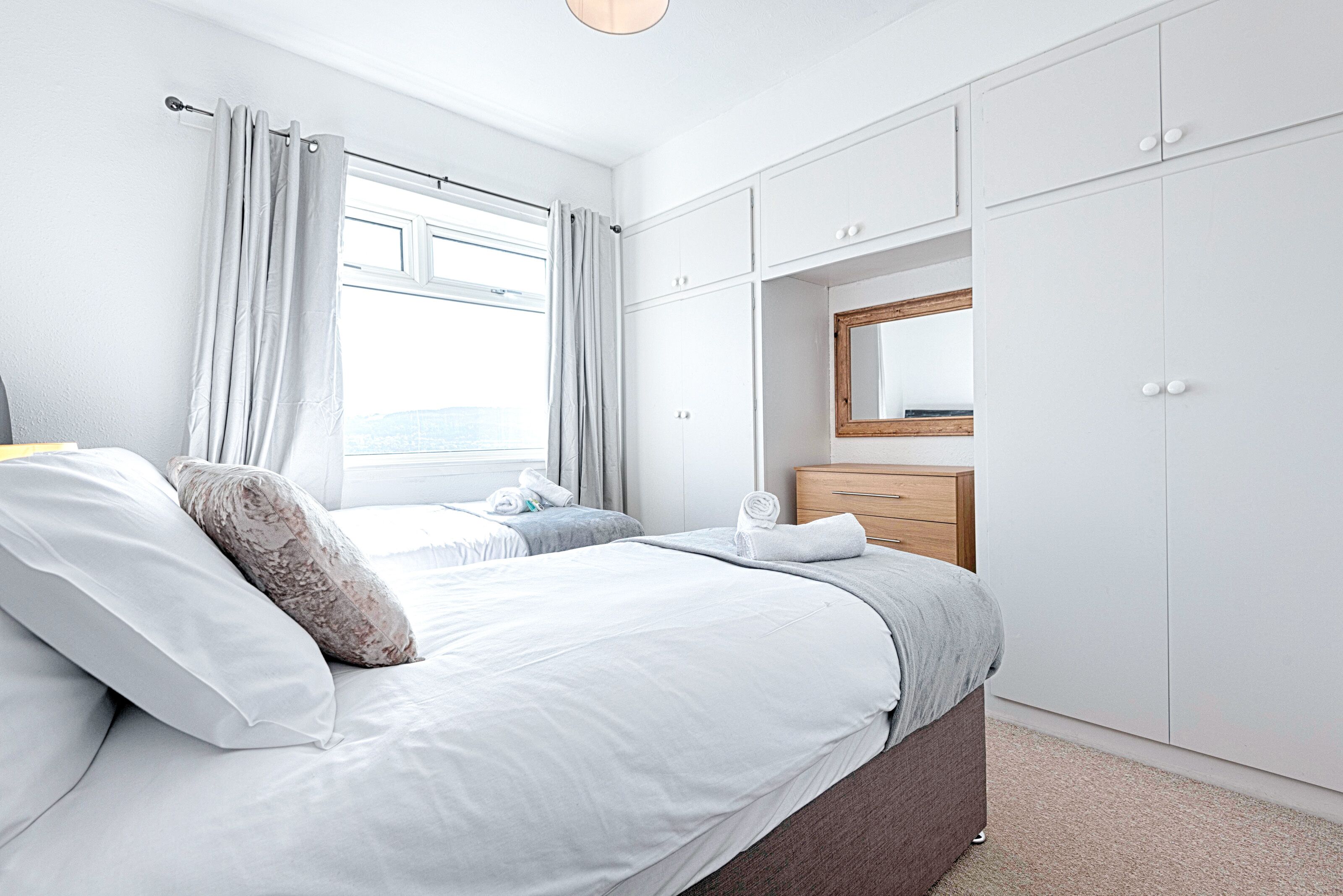 House | 4 bedrooms, free WiFi