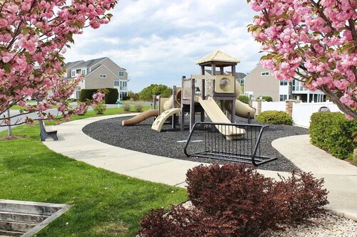 Welcome to Bayville Escape - Light-Filled  Beautiful.  4  Bedroom Beach House.