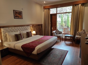 Premium bedding, memory-foam beds, in-room safe, soundproofing - Aaroham The Watergate Hotel (Nainital)