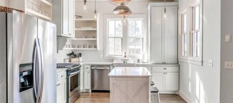 Charming Pink House! Steps to Boardwalk Pool!