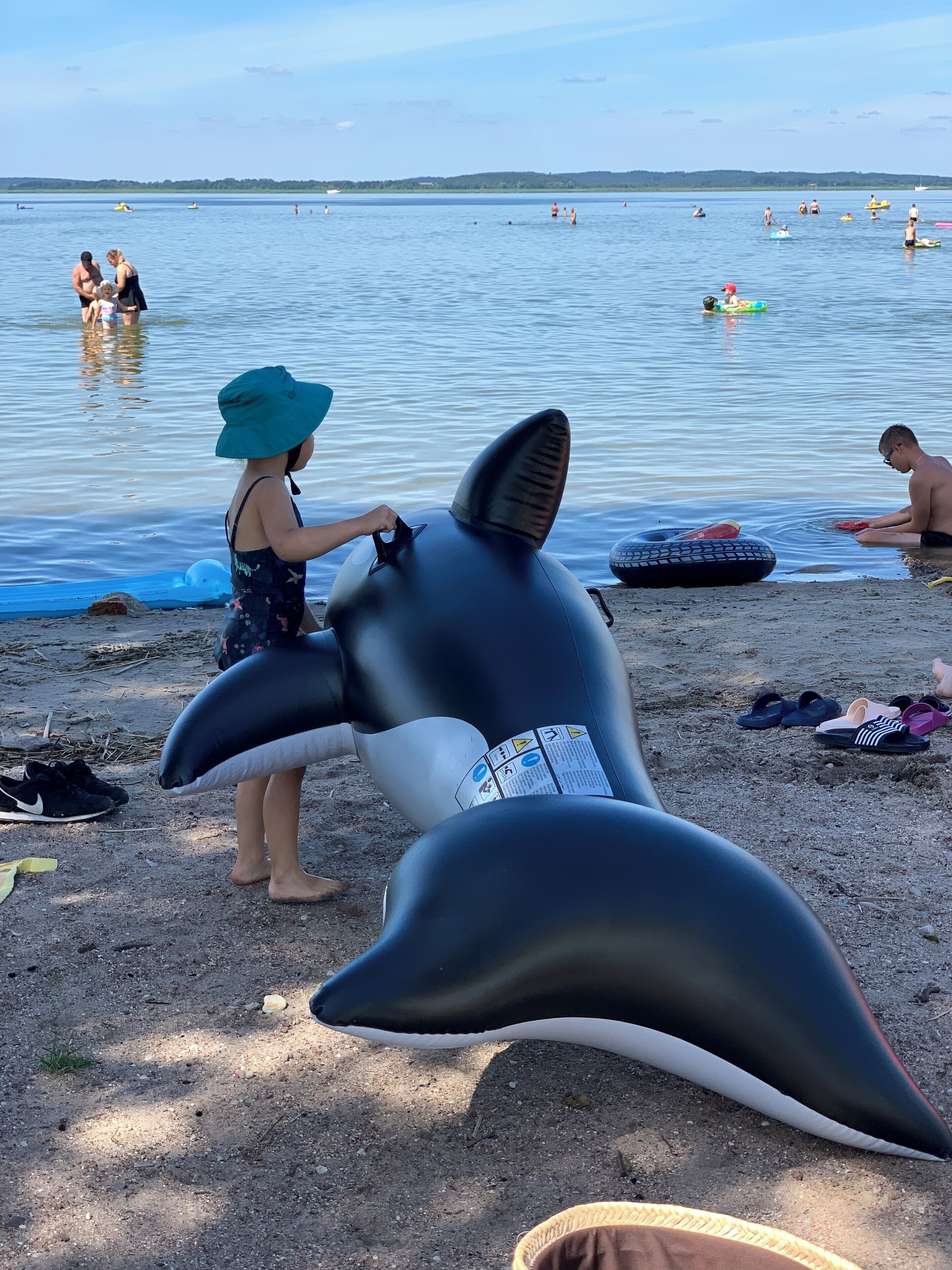 Beach nearby, sun loungers