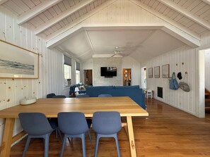 Dining - The Raabbit Hole (Ocean Beach)