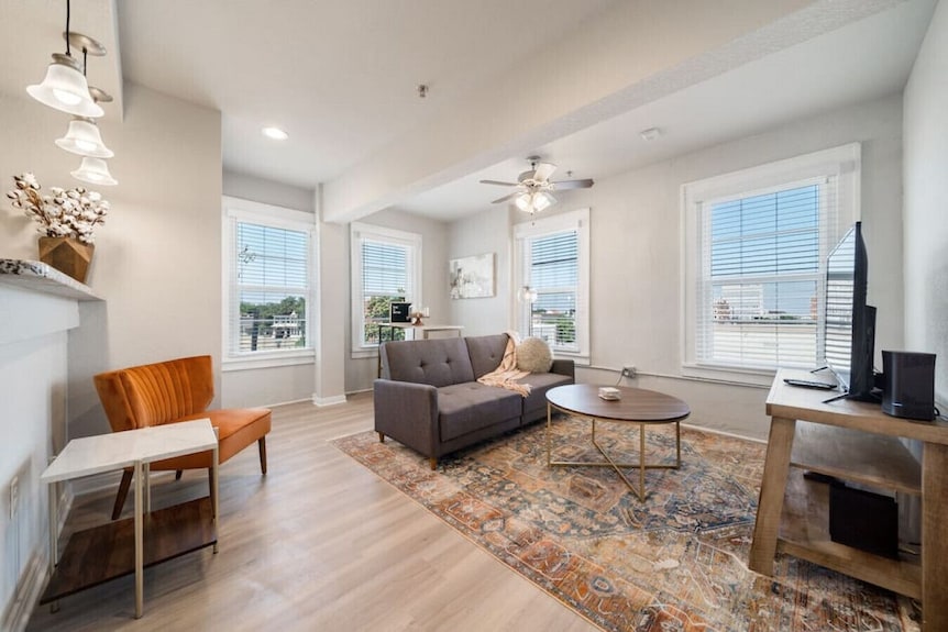 Apt 405 · Stunning Apartment With Waco Downtown View - Waco, TX