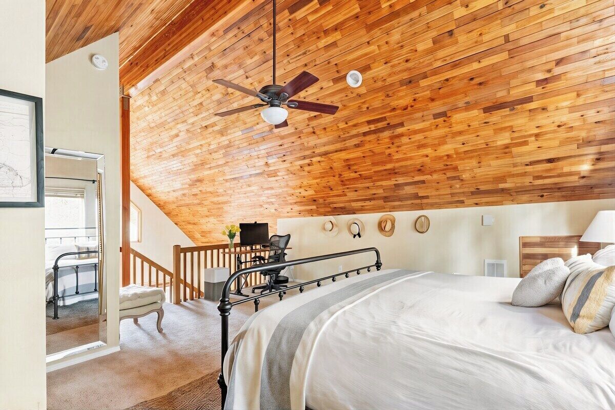 2 habitaciones, caja de seguridad en la habitación y escritorio 