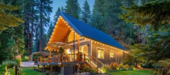Riverfront Chalet near Lakes, Mountains & Leavenworth