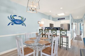 Dining - Sandy Feet Retreat 2bd/2ba Condo 500ft from Beach (Tybee Island)
