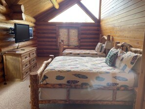 4 bedrooms, travel cot, free WiFi, bed sheets