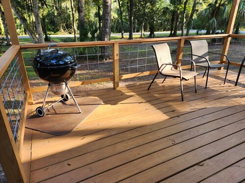 1-1/2 acre Park like wooded setting.  Clean 3/2 with plenty of parking.