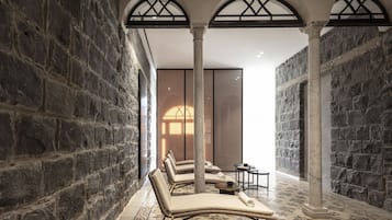 Couples treatment rooms, steam room, massages