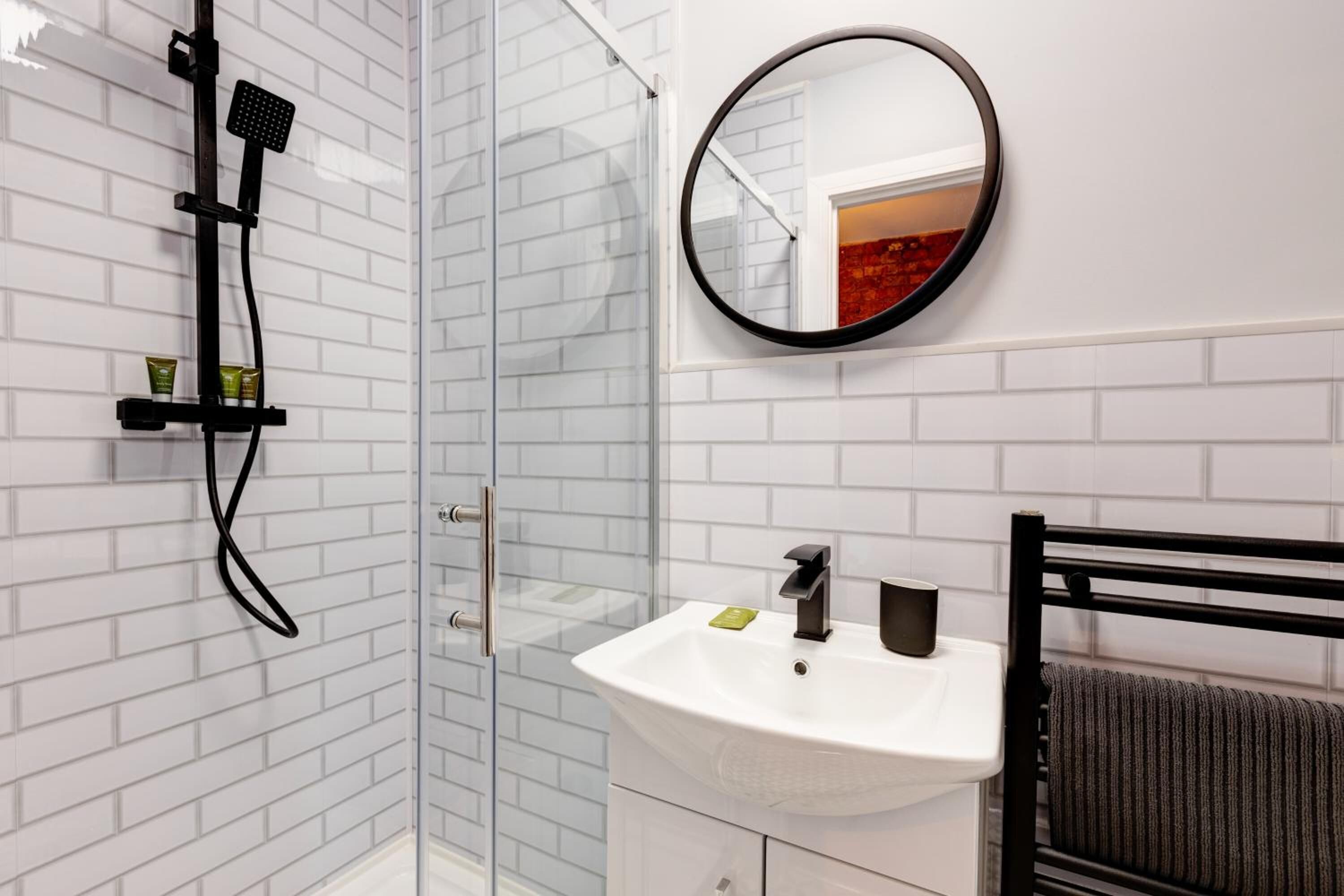 Shower, towels