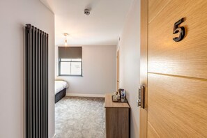 고급 침구, 셀렉트 컴포트 침대, 방음 설비, 다리미/다리미판