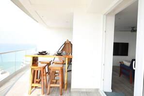 Ruokailu