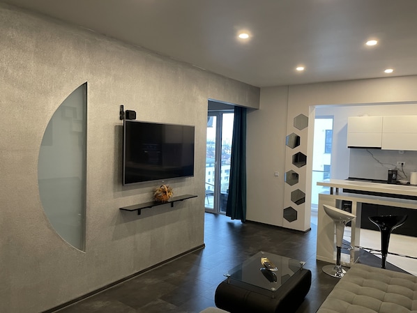 TV, stereo