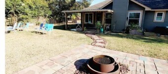 Outdoor Lovers Paradise Near the River