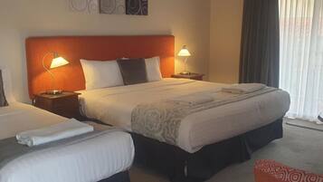 1 chambre, fer et planche Ă  repasser, draps fournis