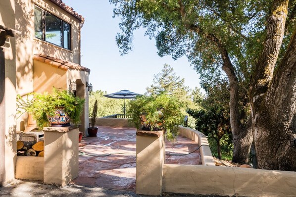 Property grounds - Junior suite - 30 minutes from beach (Los Gatos)
