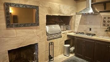 Fridge, microwave, stovetop, toaster