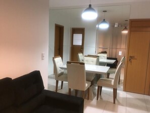 Interior - Apartamento Aconchegante com Wi-fi (Praia grande)
