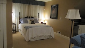 1 bedroom, bed sheets