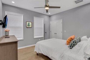 1 bedroom, iron/ironing board, travel cot, free WiFi