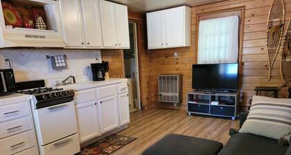Castaways Cottage on Croton Pond (#1)