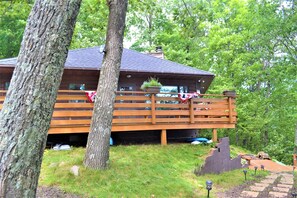 Exterior - Stunning Sunrises from spacious Big Round Lake Cabin (Hayward)