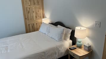 3 chambres, bureau, Wi-Fi gratuit, draps fournis