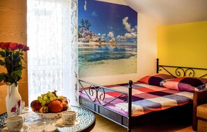 2 bedrooms, travel crib, free WiFi, bed sheets - Gorgeous home in Dzwirzyno with WiFi (Dzwirzyno)