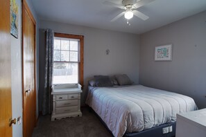 2 Schlafzimmer, Bügeleisen/Bügelbrett, kostenloses WLAN, Bettwäsche