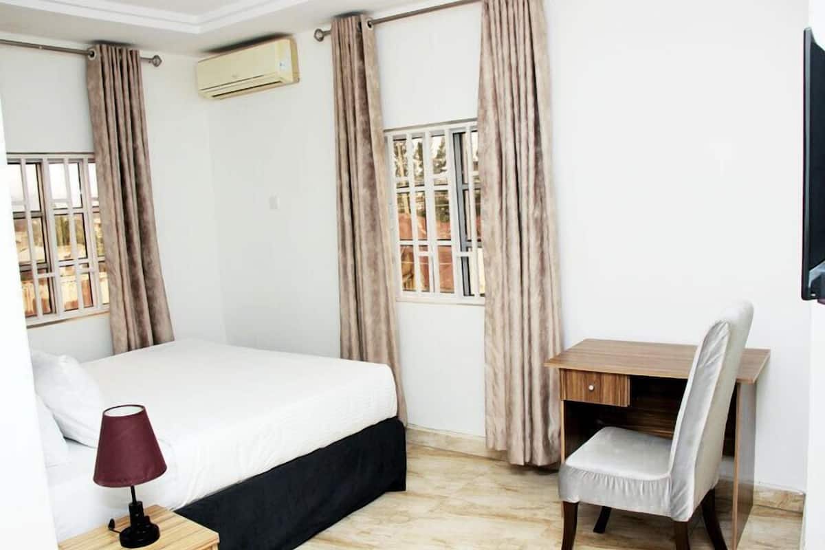 Premium Room | Premium bedding, memory foam beds, desk, laptop workspace