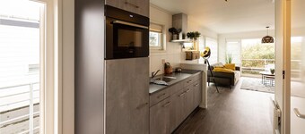 2 bedroom stunning ship in Aalsmeer