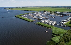Marina - Beautiful ship in Aalsmeer with house sea view (Aalsmeer)
